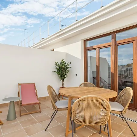 Limehome Calle De Cadiz شقة
