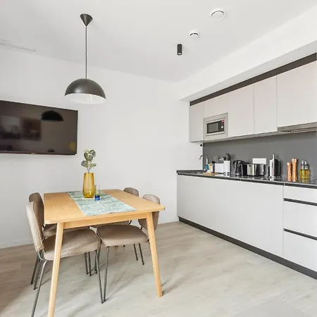 Limehome Calle De Cadiz アパート