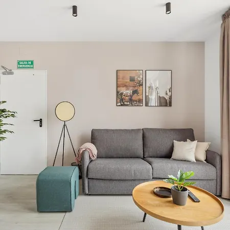 Limehome Calle De Cadiz アパート