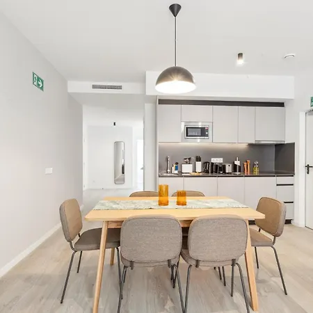 Apartment Limehome Calle De Cadiz